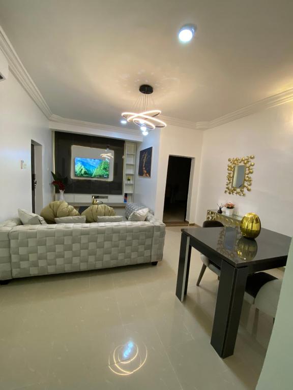 Amors Apartment, Gwarinpa