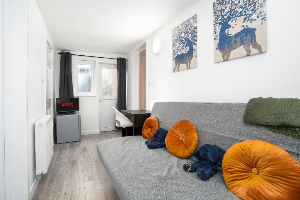 Studio in Lincoln, Lincoln