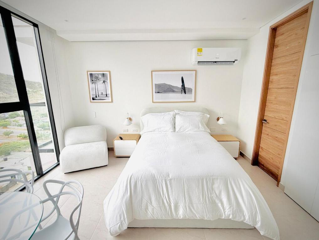 Modern Beach Retreat Luxury Feel - 4