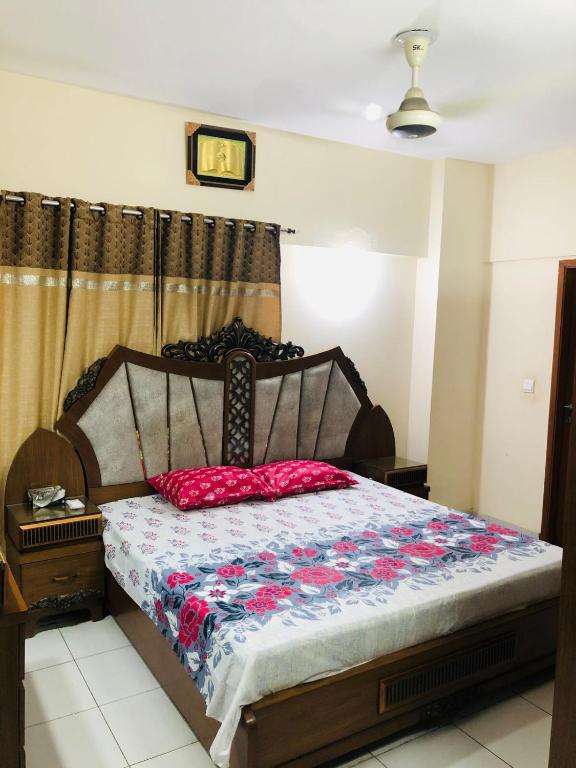 2BR Apt Karachi Secure Stay, Wi-Fi, Airport, Karáčí