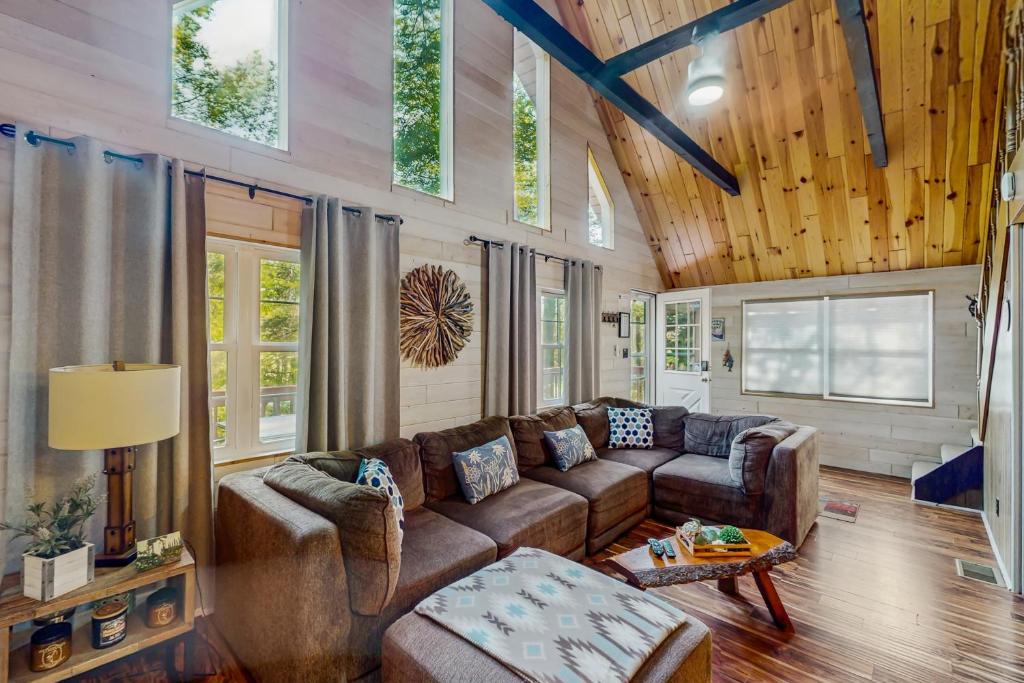 Laid-back in Lake Arrowhead, Pocono Lake