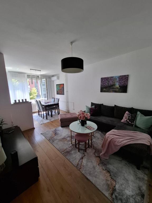 Ruby Sarajevo - Ideal Rest Spot After Exploring, Sarajevo