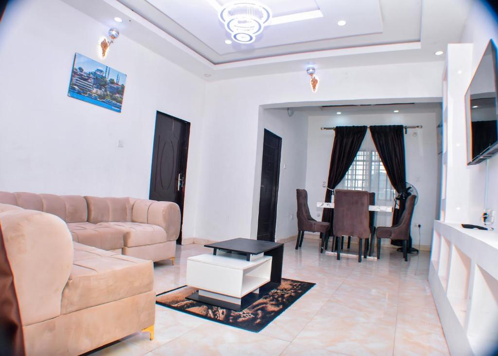 AC Apartment, Asaba