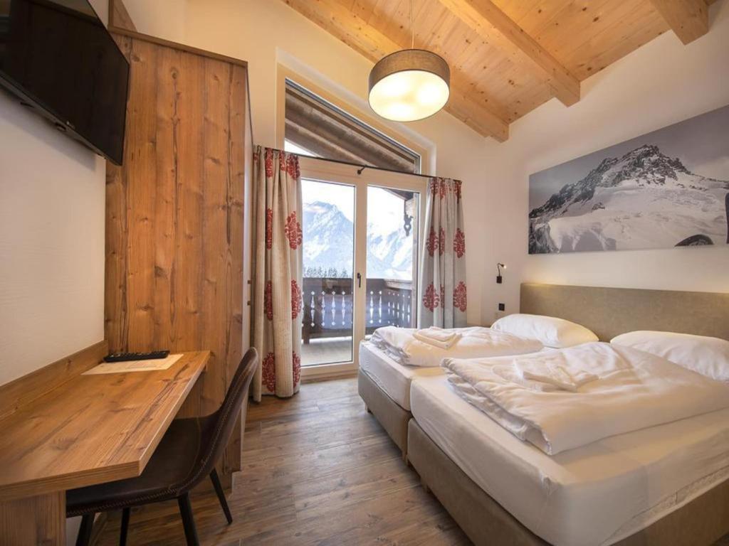 Alpine Chalet Retreat in Rossberg - 3