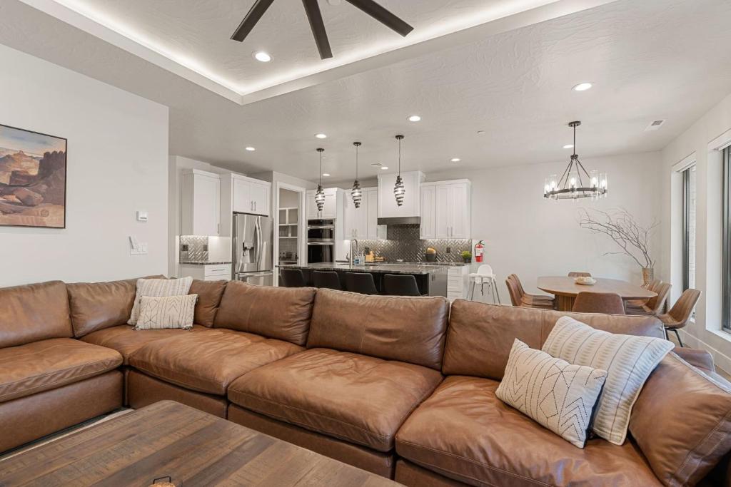 Sundance Den home, Harrisburg Junction