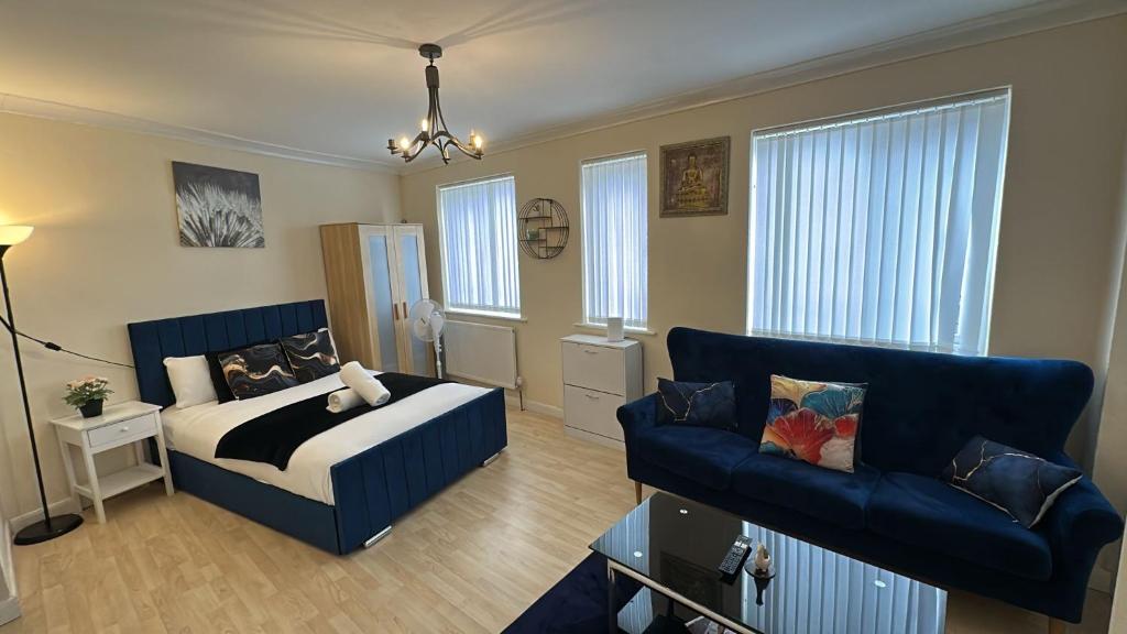 Double bed Quinton ,Studio Fast WiFi,Netflix, No deposit Required, Birmingham