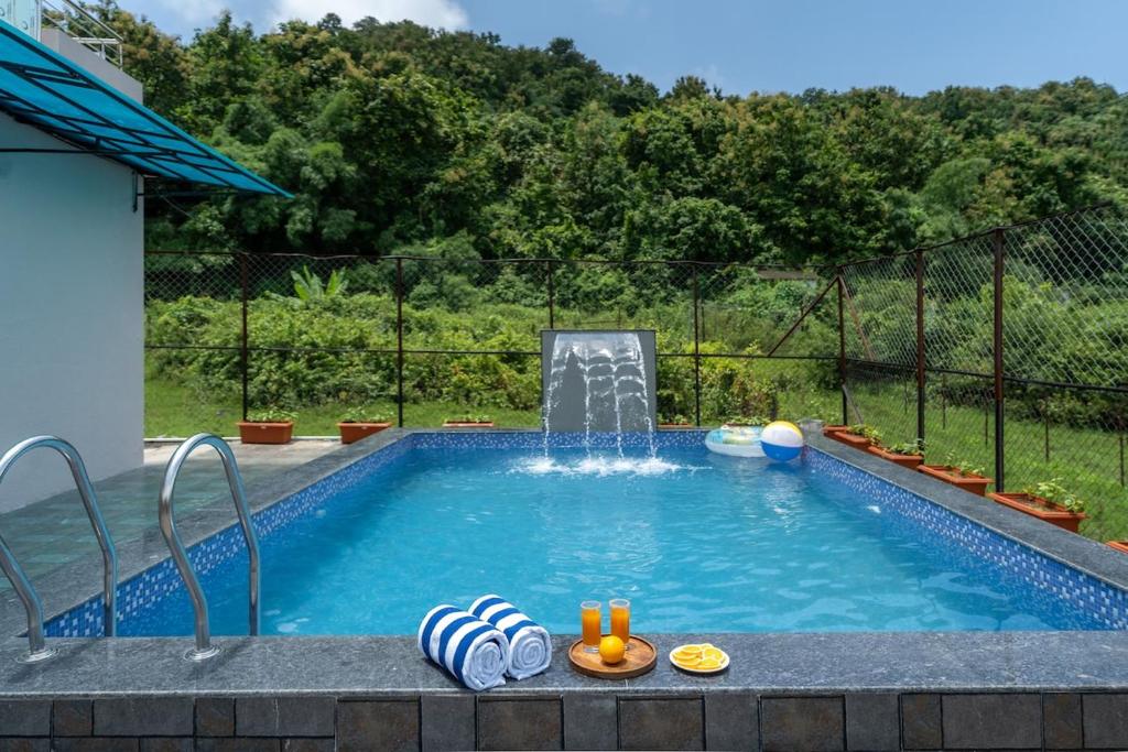 The Fernstead Hillview 5-BHK Villa With Private Pool & Terrace Near Major Beaches, Parhur