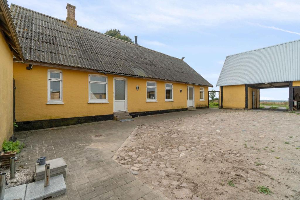 Idyllic Country House With Sea View And Sunsets, Ronne