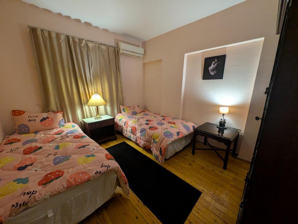 Tango Violin, Káhira