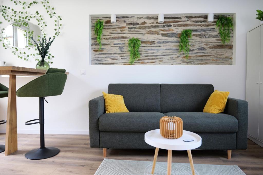 Studio entièrement rénové avec patio - 2 personnes - 1