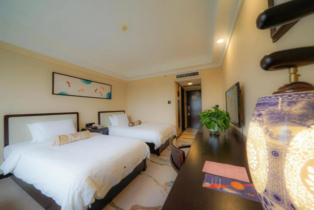 Guangdong Hotel-Free Shuttle & Registration Counter Service during Canton Fair, hotel in Guangzhou