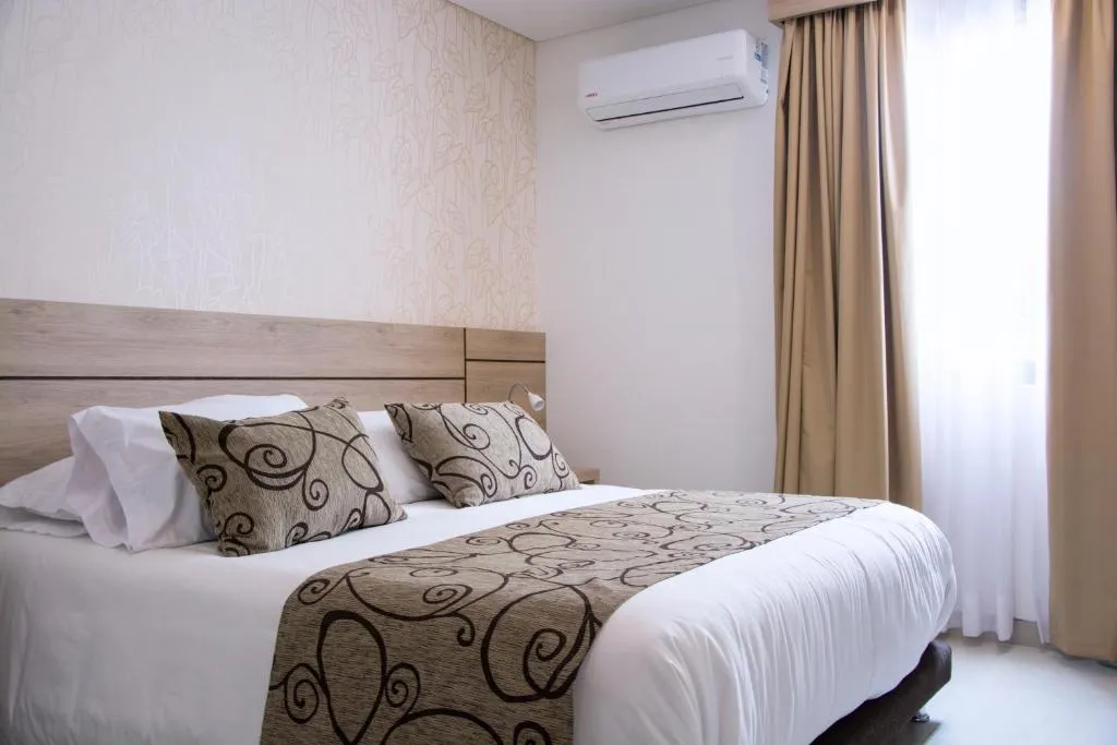 Hotel Arawak Plaza，位于辛塞莱霍的酒店
