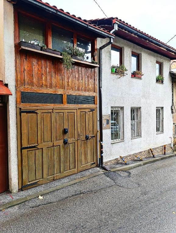 LuxApart Bjelave City Centar free parking - 2
