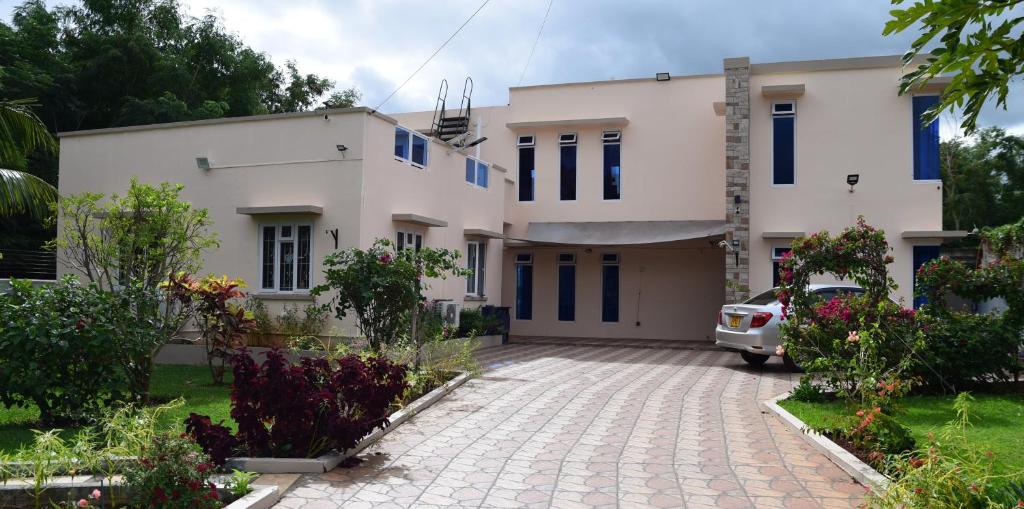 Balaclava hide away, Balaclava