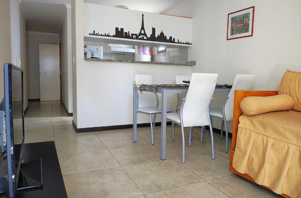 Balcones De La Riviera - 1