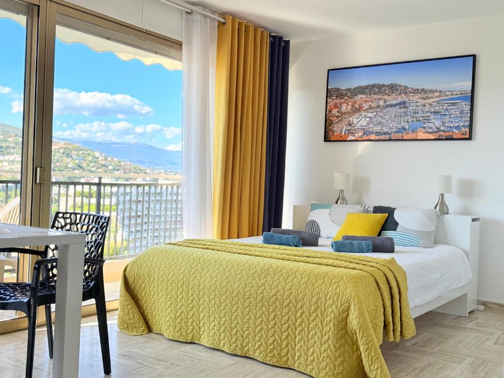 My Resid Appart Marina vue la Colline des Mimosas - 2