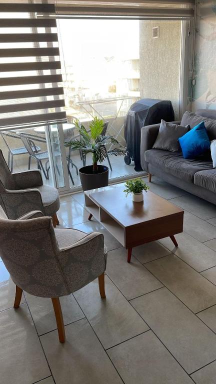 Departamento a una cuadra de la playa - 1