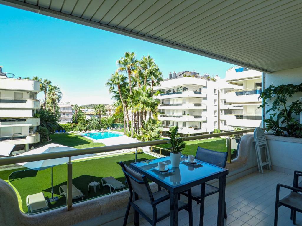 Mediterraneo Seaview Apartment by Hello Homes Sitges - 3