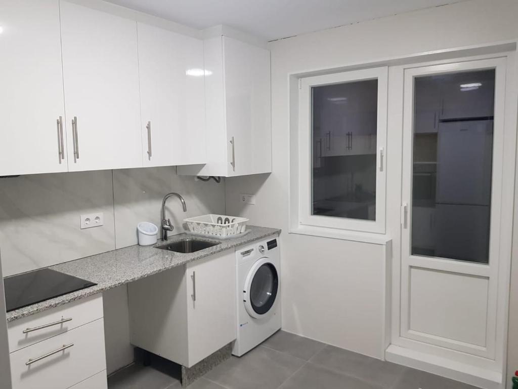 5 bedroom apartment 900 meters from the beach - 2