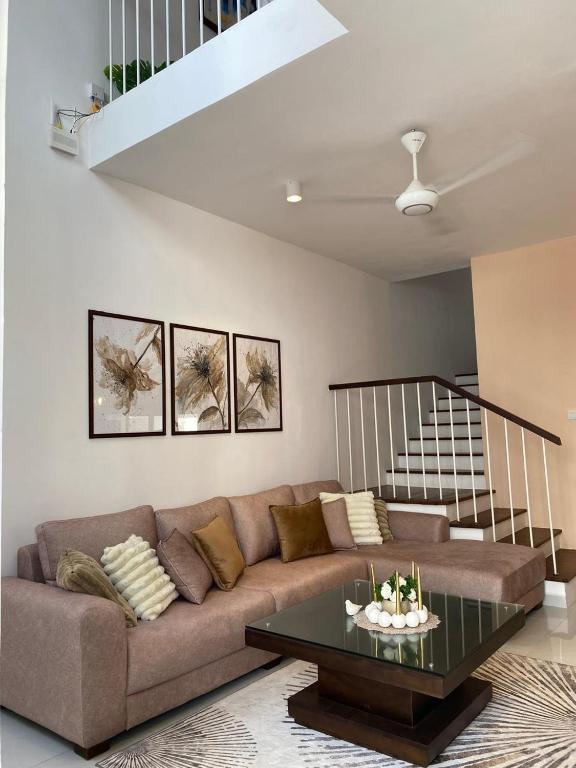 Santorini Meraki Villas, Negombo