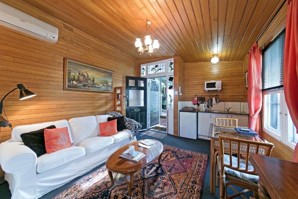 Hillside Country Retreat — Hotel in Avon Valley