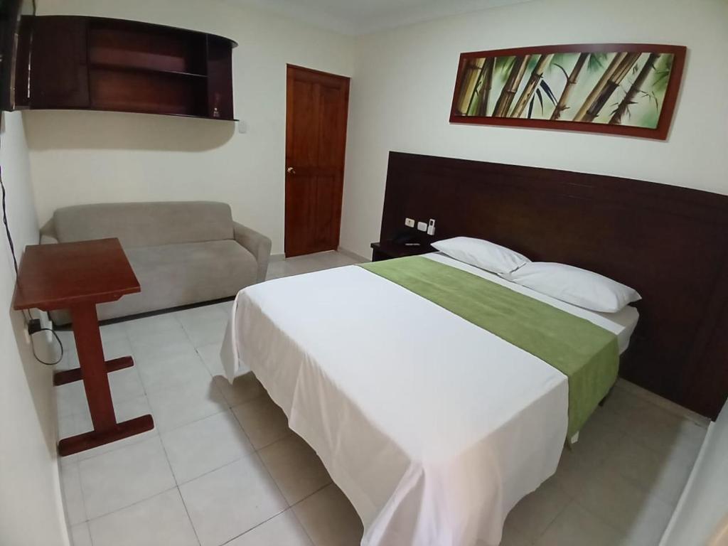 Hotel Paseo Colon - 5