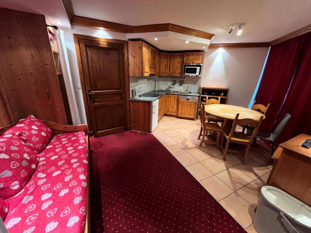 Résidence Neves - VAL THORENS AGREABLE 2 PIECES POUR 5 PERSONNES AU COEUR QUARTIER ANIME DE LA STATION MAE-7528, Val Thorens