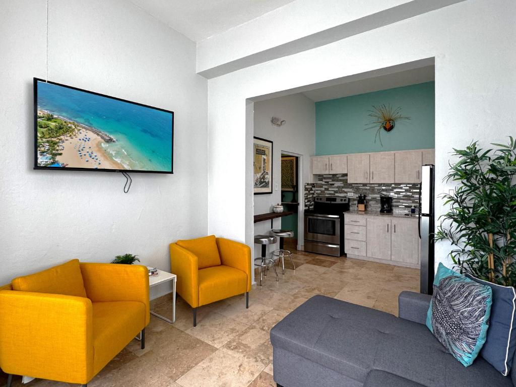 Prime Location at Condado Beach 3br 2 ba - Apt 1, San Juan