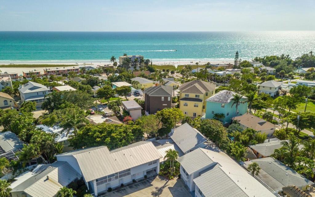 Perfect Location in Siesta Key, Sarasota
