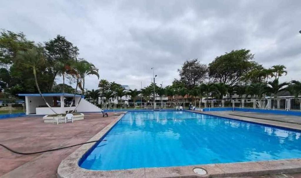 A beautiful apartment on Tonsupa Beach - 4