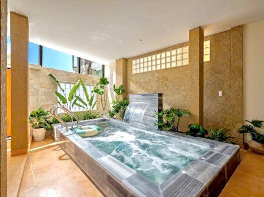 Azalea's Villa, Danang