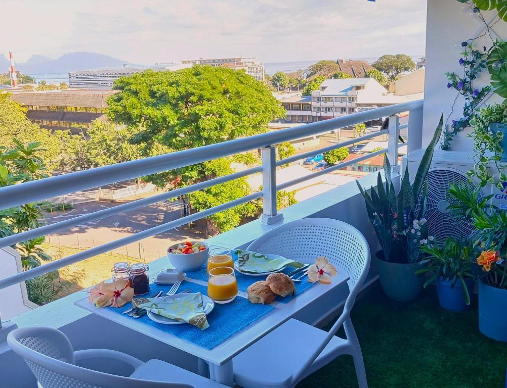 Charmant studio avec parking et terrasse à Papeete, Papeete