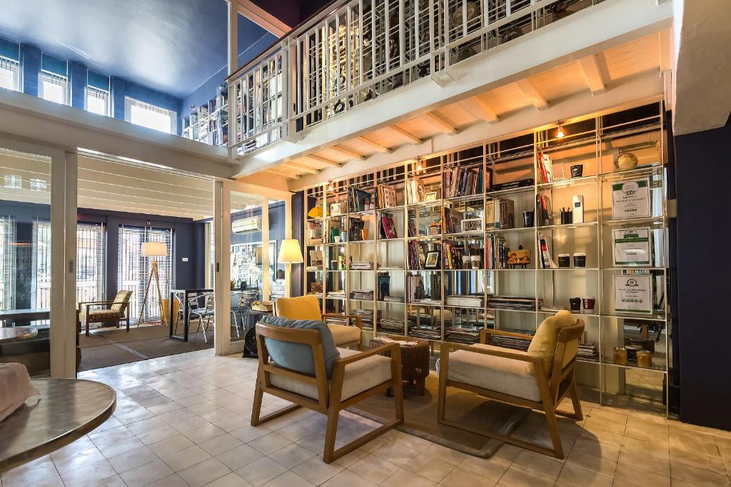 フロント・ロビー