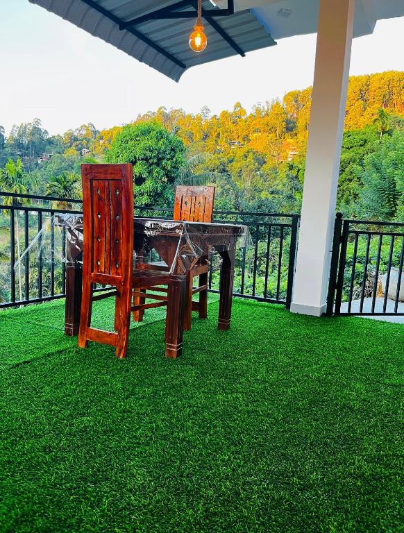 The Aurelian Ella, Ella