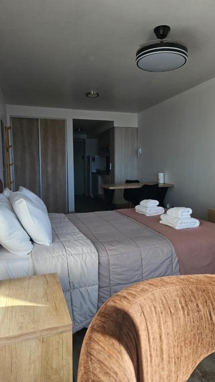 Hermoso y céntrico monoanbiente con vista al lago en Bariloche - 4