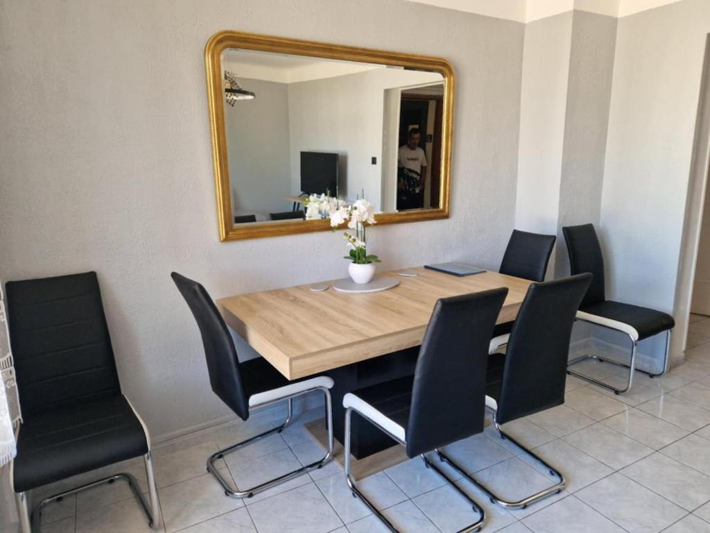 Flat in City Centre of Hyères ! - 2