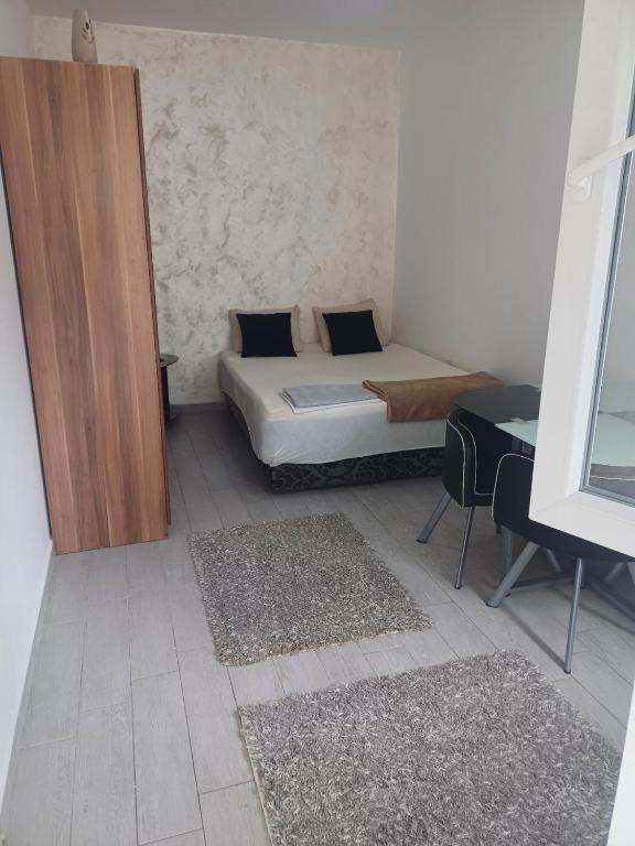 Anita Guest House - 2