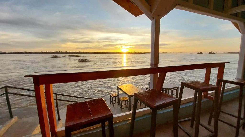 Surrounding environment, Don Som Riverside Guesthouse in Khinak