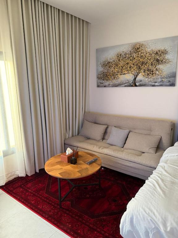 Studio, overlooking sea Al-Rakah,self-check-in, Dammam