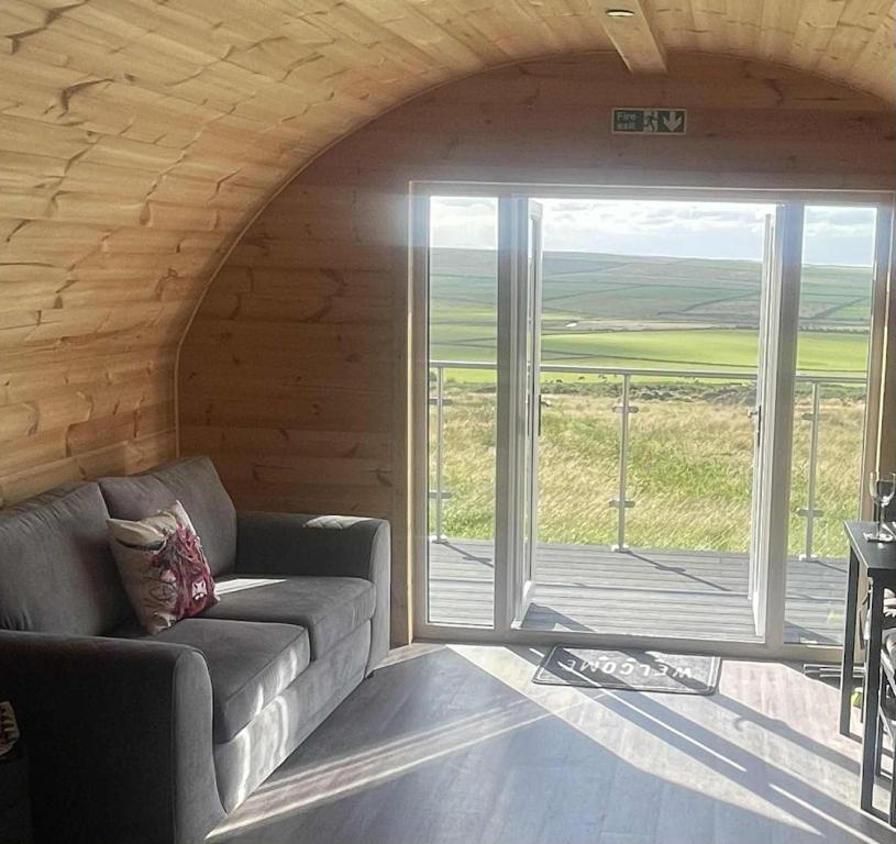 The Highland Hideaway - North Coast Luxury Pod, Skaill
