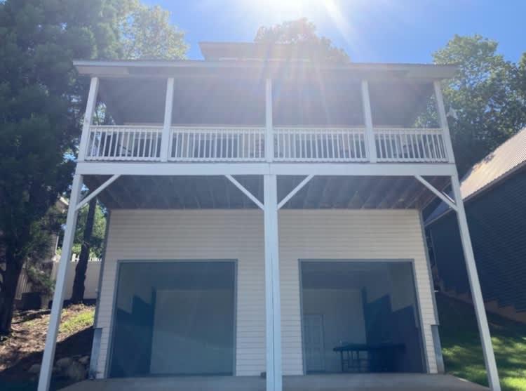 25 Sweet Serenity, Centre