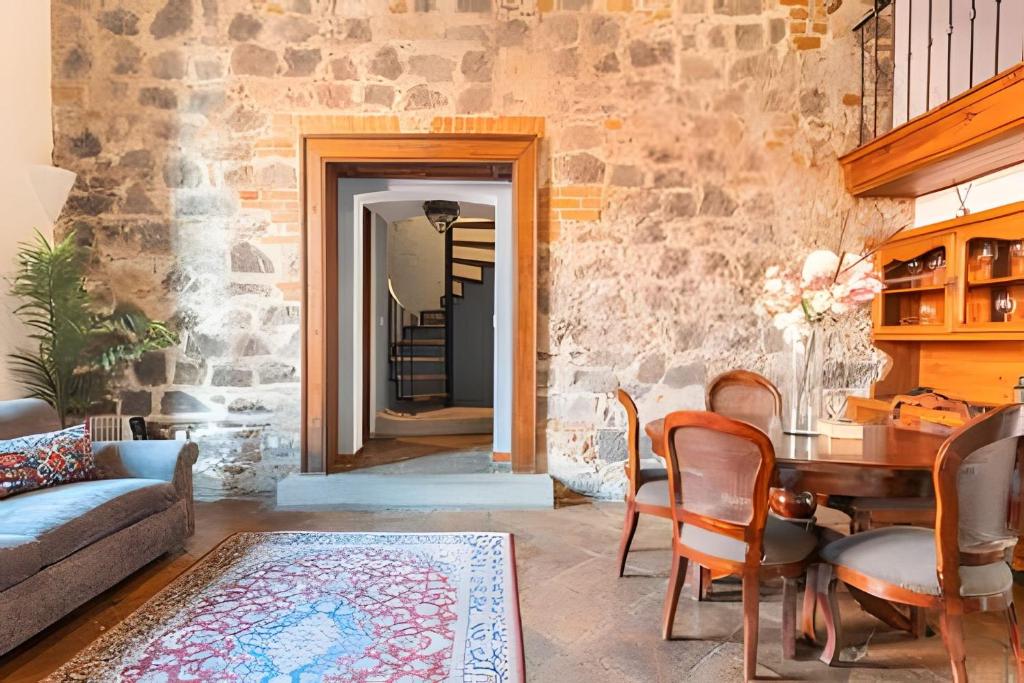 Casa en el Corazón del Centro Histórico| 907+ Est - 1