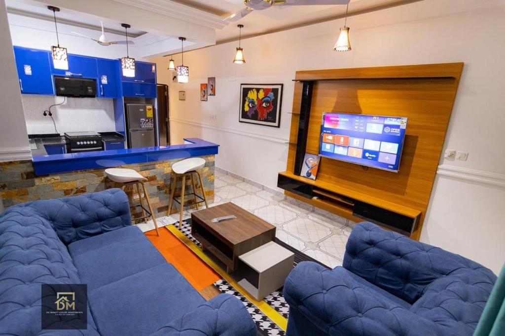 De mazy Apartment, Aplaku