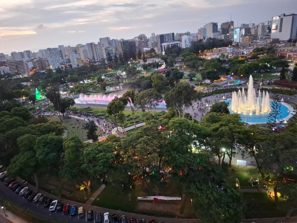 Check in temprano, vista a parque y estadio, cochera - 2