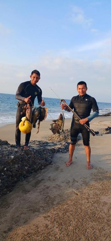 casas de playa canoas de Punta Sal - 5