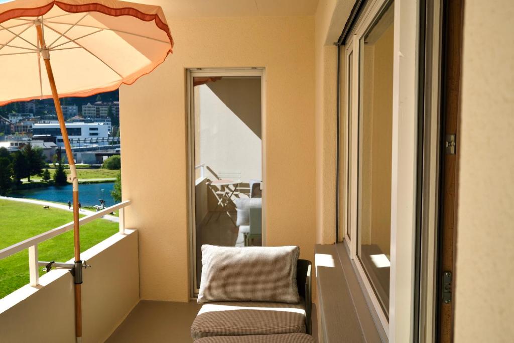 Luxury Lakefront Apartment - 2