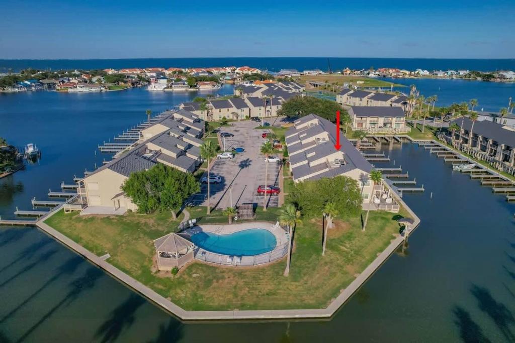 Seaside Cottage with water views!, Fulton