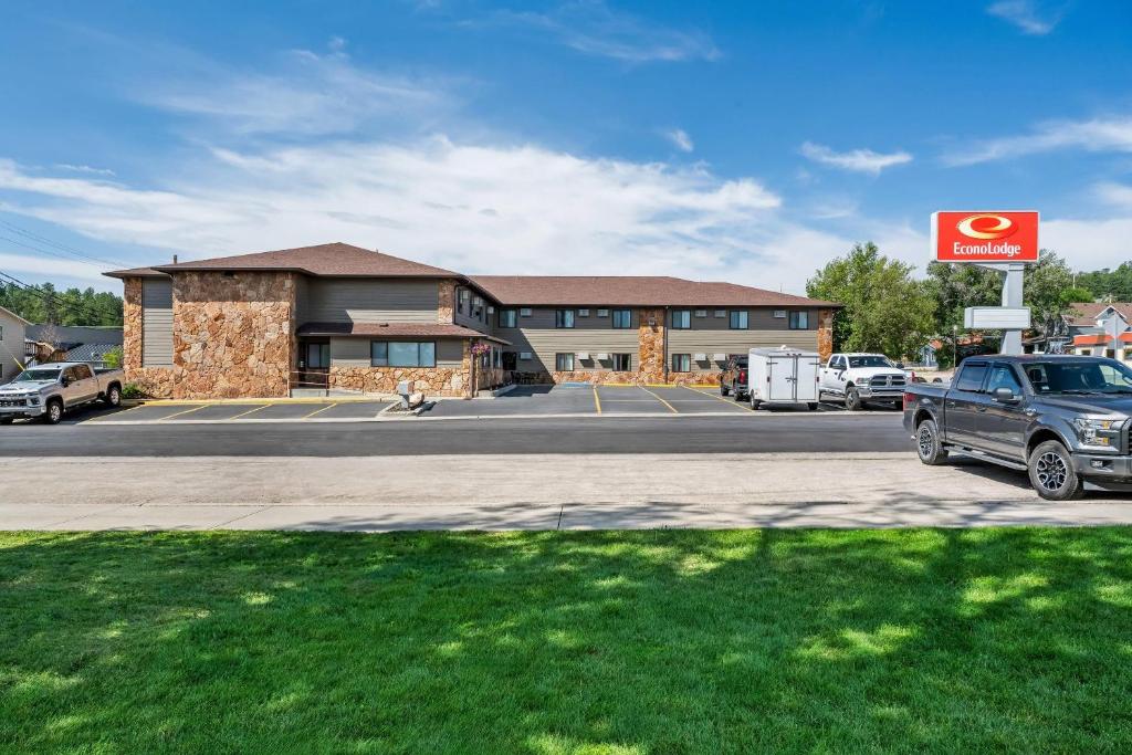 Econo Lodge, Downtown Custer Near Custer State Park and Mt Rushmore, Custer