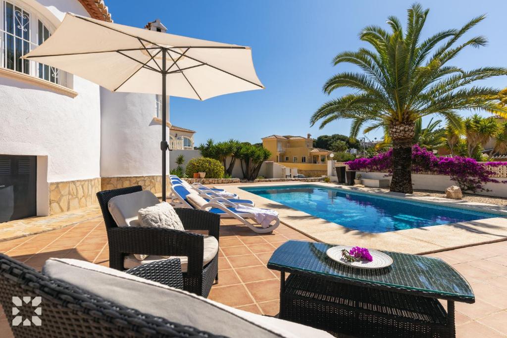 Villa Mackay by Abahana Villas - 2