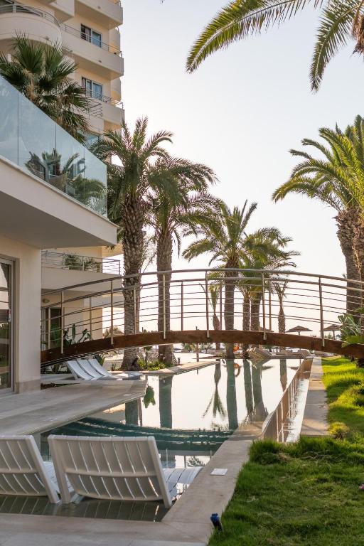 Pegasos Deluxe Beach Hotel — Swimming pool in Faliraki, South Aegean